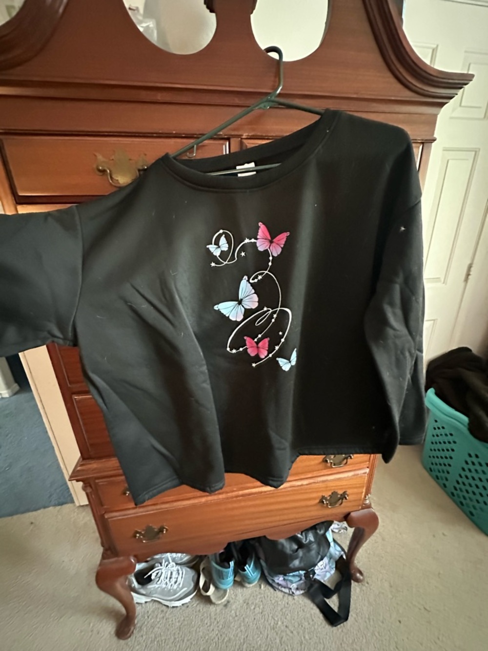 Girls' Black Butterfly Graphic Long-Sleeve Top